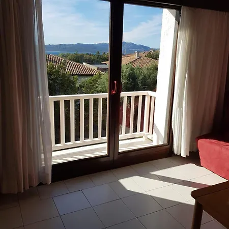 Ξενοδοχείο με διαμερίσματα Gardens 3*
